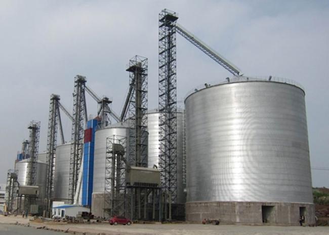 景洪大型钢板库构造参数及水泥储存质量